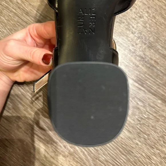 Naturalizer Black Mary Jane Pump Heel - Picture 5 of 7